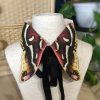 col papillon red moth amovible